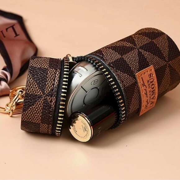 Mini Round Vintage Style Bucket Bag Charm w/ Twilly (white & brown available) - Picture 7 of 13